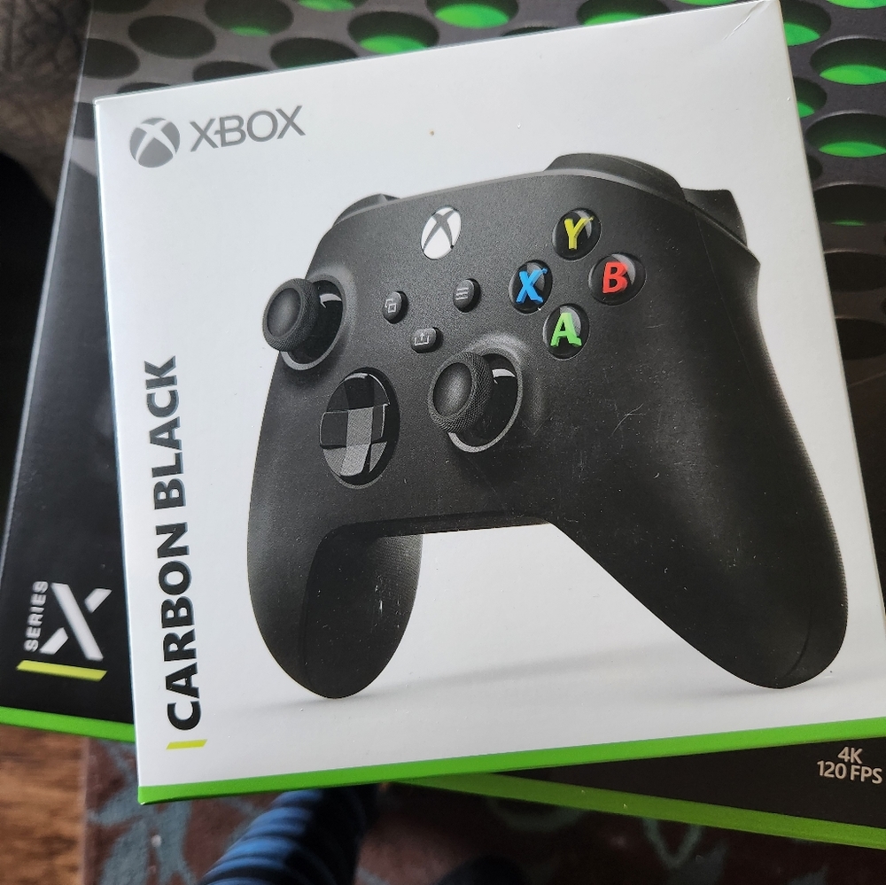 Xbox series X with additional remote